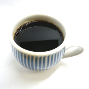 ハンドブレンダーで挽いた豆で淹れたコーヒー